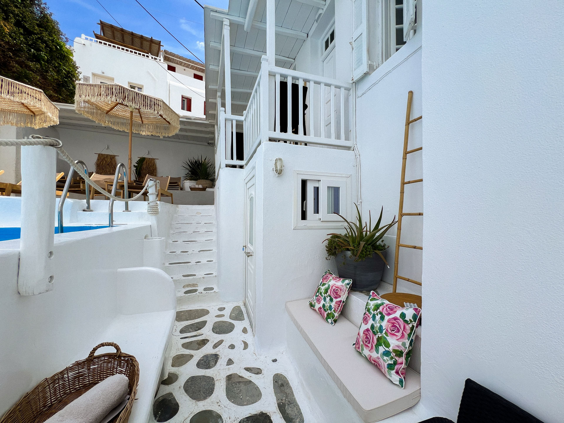 White Pearl Mykonos