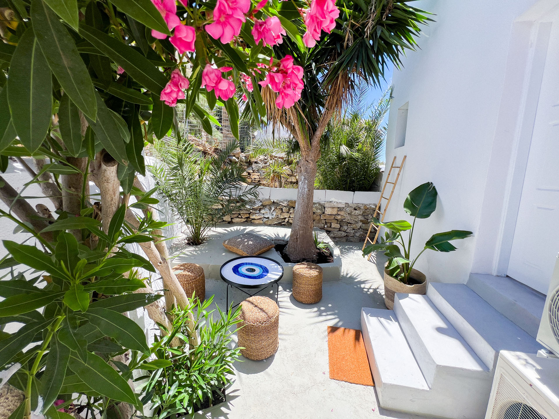 White Pearl Mykonos